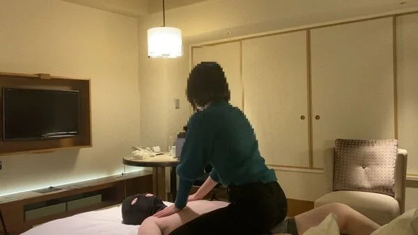 【モデル級超美脚】大阪のスタイル抜群 ドS美人OLれい様による 蒸れたブーツで踏