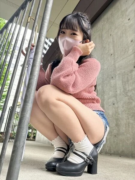 Fカップとエロほくろが素敵な巨乳店員。敏感乳首におもちゃで即イキ痙攣絶頂!はるの