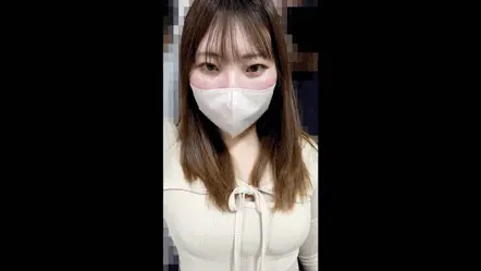 清楚な美乳美女に集団お触り。濡れ濡れおまんこを直接手マンで大絶頂。【複数/乳首/