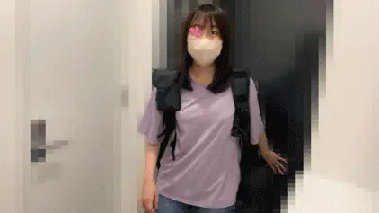 女性配達員⑤芋系女子大生に脱衣交渉。全裸で配達リュックを背負わせオッパイ揉み交渉