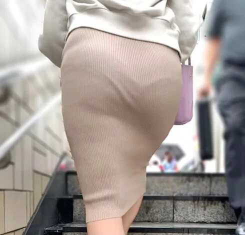 《わがままBODY!丸見えブラジリアンショーツも最高だ》