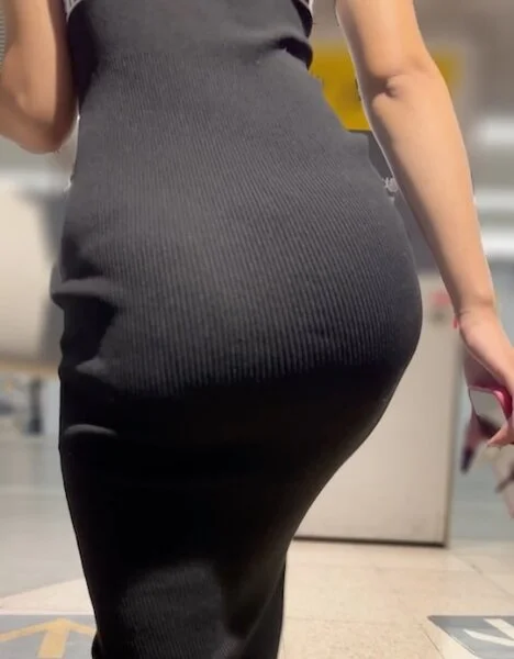 《圧倒的美女!最強スタイルに釘付け!!》