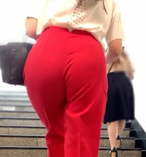 《カッコいいOL!パンパンに膨れ上がった美巨尻》