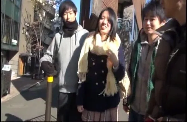 ナンパされて発情してしまったエロすぎる奥様の牝臭漂うマ○コに中出しセックス… P