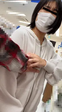 【ノーブラ揉みVOL.4】ノーブラ爆乳若妻の卑猥デカ乳輪を鷲掴み