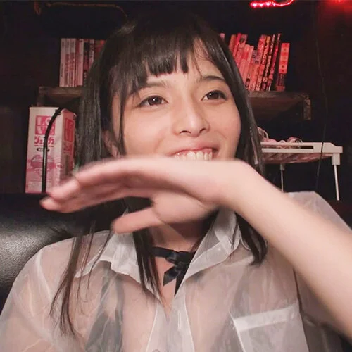 【中出し】可愛い彼女が初ハプバーで同性の前でお〇んこ晒し赤面しっぱなし…。