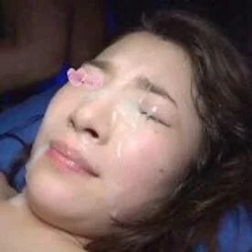 上司の嫁を連れ出してアナルセックス、顔射ぶっかけ