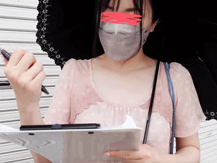 【優雅な都会の美人OLさん】【ブラパン丸見えローアングル】【アンケート中に見えた