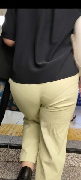 《尻神SP》渾身のパンティーライン!勃起を誘うケツvol.3