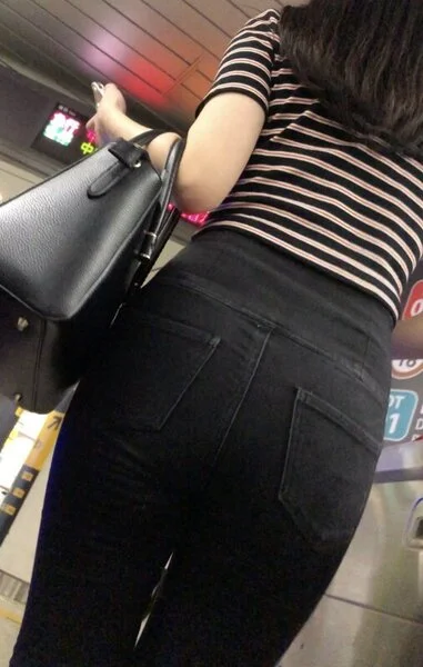 002 巨乳美女のハイウエストスキニー尻(後編)