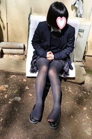 高校卒業したて△制服+黒タイツ△まや3