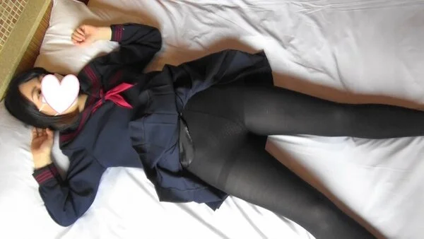 (動画)学生時代の本物の制服で来てくれた女の子(黒タイツ)前編
