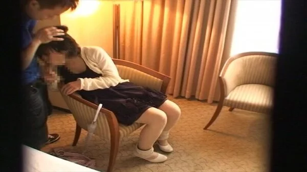 そそり勃つ肉棒によがり泣く熟女!File.4