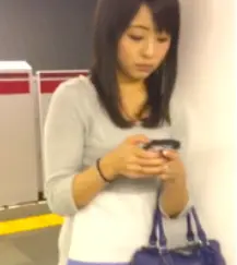 ⭐パンティ食い込み、ムチムチボディ好き男子必見!)駅で見つけたムチムチボディ美形