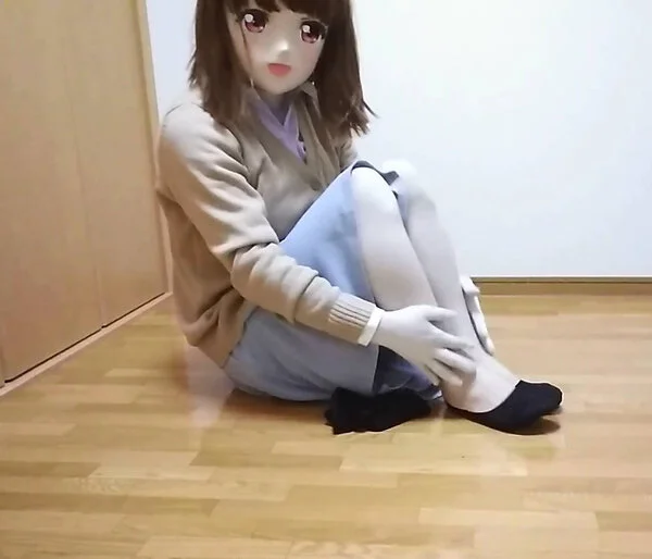 着ぐるみパンストオナニー(OL風、ベージュ/黒パンスト、フットカバーカバコ)