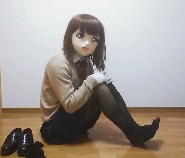 着ぐるみパンストオナニー(制服、黒パンスト、黒ハイソックスカバコ)