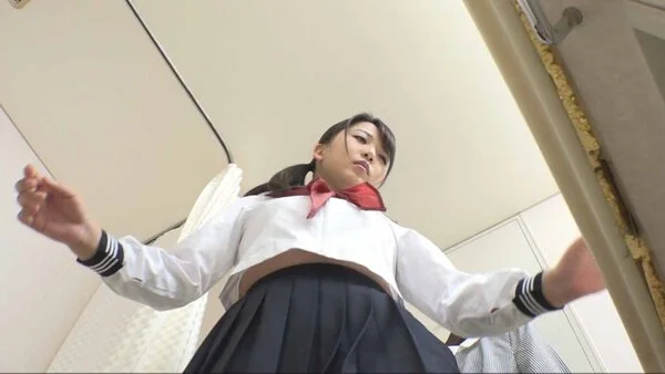 《ハイビジョン着替え52》18歳・目黒区学生・Gカップ/19歳・横○国立大学1年