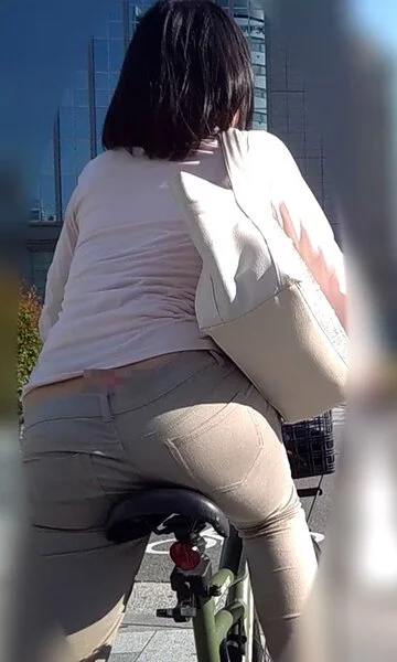 020 番外編 20代カワ系お姉様のナチュスト越しの超スケベな上パン