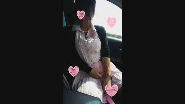 19歳の可愛い学生に車内オナニーしてもらったのでスマホ撮り!③