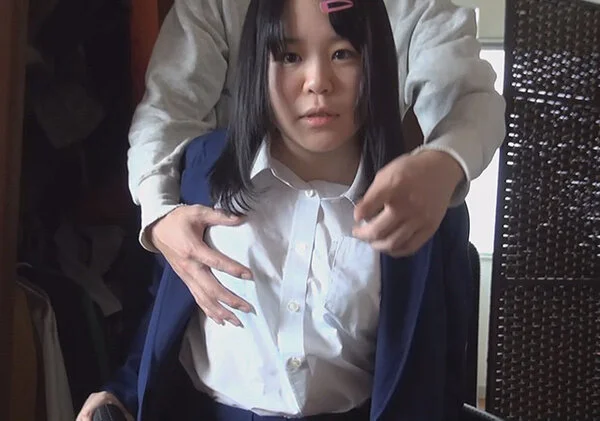 妹の若いオッパイを揉み吸いしまくるニート兄