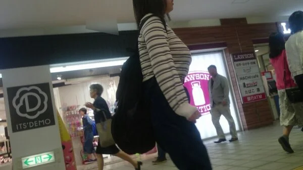 【乳テント】1-1 うp主イチ押しの爆乳ちゃん 其の1
