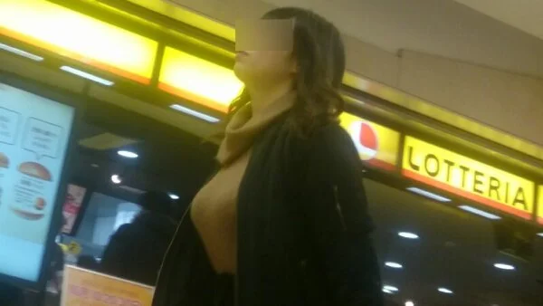 【乳テント】ノーブラニットの巨乳ちゃん 其の1