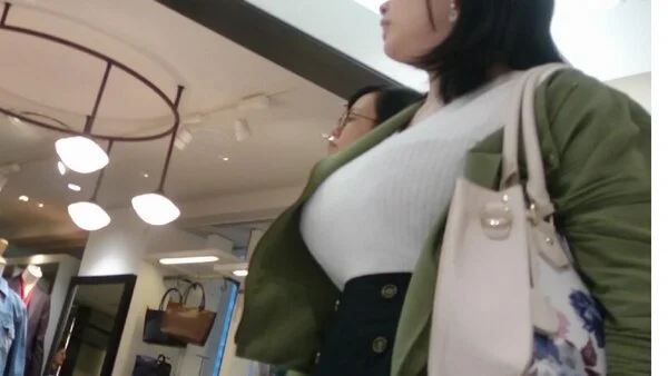 【乳テント】19-1 ドS眼鏡の爆乳ちゃん 其の1