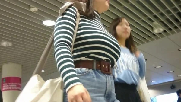 【乳テント袋】62-2 ボーダー柄が歪んでる爆乳ちゃん 其の2