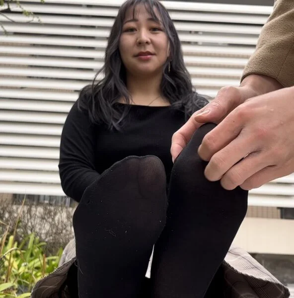 28歳ハーフ系美女24cm足裏くすぐり2分