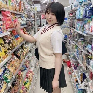 【ぽっちゃり×中出し】売りを始めた制服■■⑪～ぽっちゃり■■は性に貪欲‼(笑)