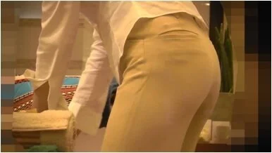 【街撮り動画56】長身美女のエロい尻