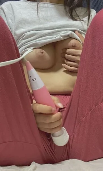 貧困裏アカ女子めぐの自撮り自慰動画#37