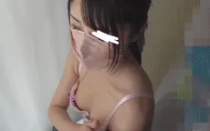 [ワクチン接種/2名]ワンピ半脱ぎでパンツ裾からマン毛ハミ見え&美人OLのおっぱ