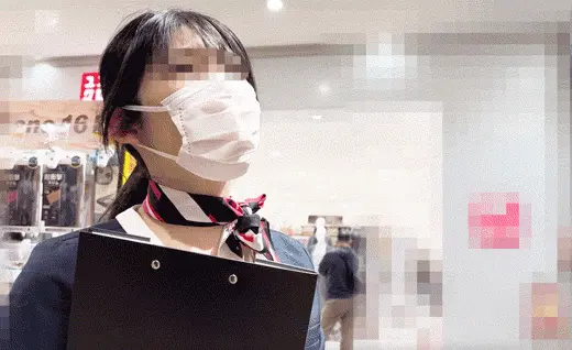 11某携帯ショップの色白儚げ美人店員さん♡胸チラ&テーブル下でこっそり食い込み直