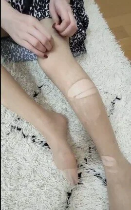 ロングスカートの奥のその足の色っぽさよ!とにかく足フェチよだれ物,足コキまで!?