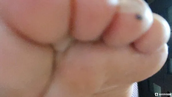 【顔出しあり】高橋凛ちゃんの靴脱ぎ、顔踏み(主観映像)