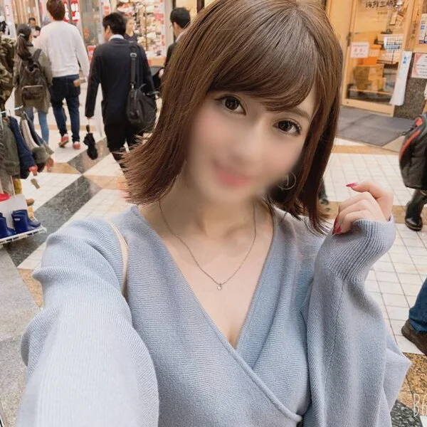 りほ(22)ヤリサーの後輩女。大学主席のGカップJD