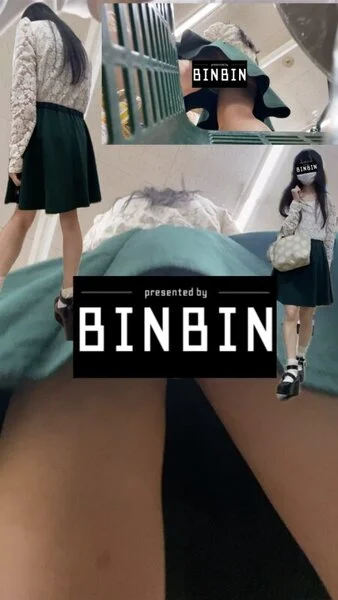 【神アングル/逆さ撮り】ミニスカ女子を買い物カゴの中から覗き見