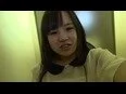 19歳専門学校生がパイパンま○こ見せつけオナニー自撮り