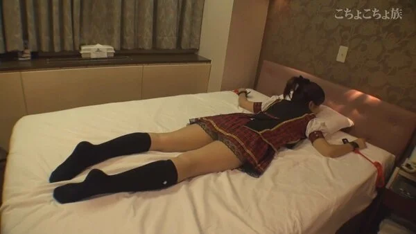 こちょこちょ族 トリンドル似ムチムチ美■■敏感娘 20歳 あけみ AKB48制服
