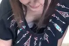後輩OL胸チラ・乳首見えた!![003]