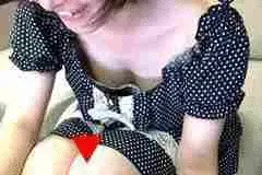八重歯が可愛い後輩OLパンチラ&胸チラWチラで乳首が見えた!![018]