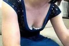 唇がエロい後輩OL胸チラ・乳首見えた!?[028]
