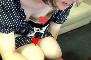 八重歯が可愛い後輩OL 胸チラ・乳首見えた!!【G子4本セット】