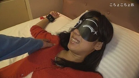 こちょこちょ族 ■■系美■■超敏感娘 18歳 あや お買い得セット!