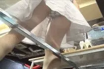 某リサイクルショップ試着用ガラス椅子逆さ撮り映像【023】