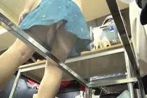 某リサイクルショップ試着用ガラス椅子逆さ撮り映像【028】