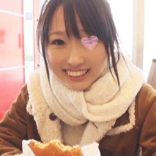 【個撮】潮吹き&失禁合計3発!身長148cmのアイドル級萌えカワみるくちゃんが漏