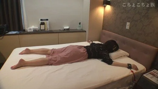 こちょこちょ族 YouTubeに出てるアイドルの卵 21歳 私服編 その2