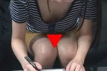 【■■File.025】化粧品モニターバイトOLの胸チラ&乳首チラ映像をモニタリ